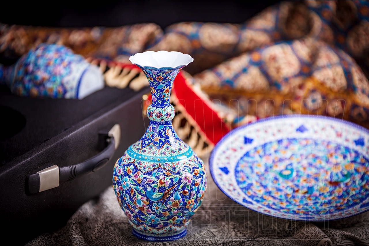 Minakari vitreous enameling handicraft
