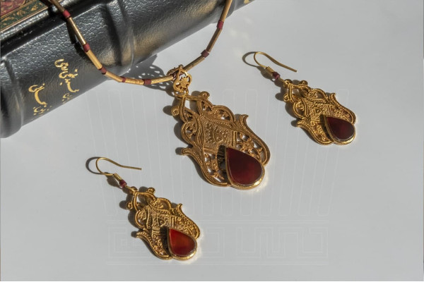 Engraved Jewelry Agate 